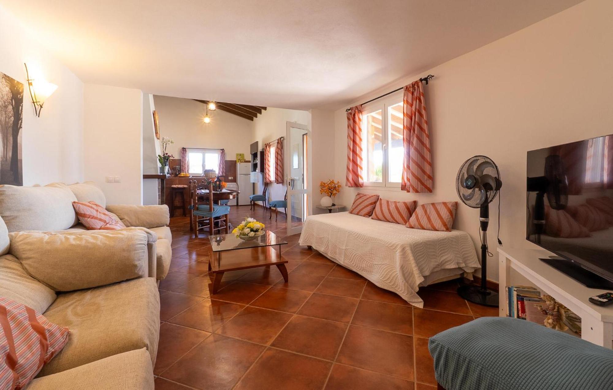 Gorgeous In With Kitchen Holiday home *